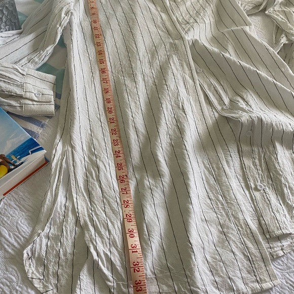 Womens Linen Blend Cover up.  Light weight . Worn once. - Picture 4 of 7